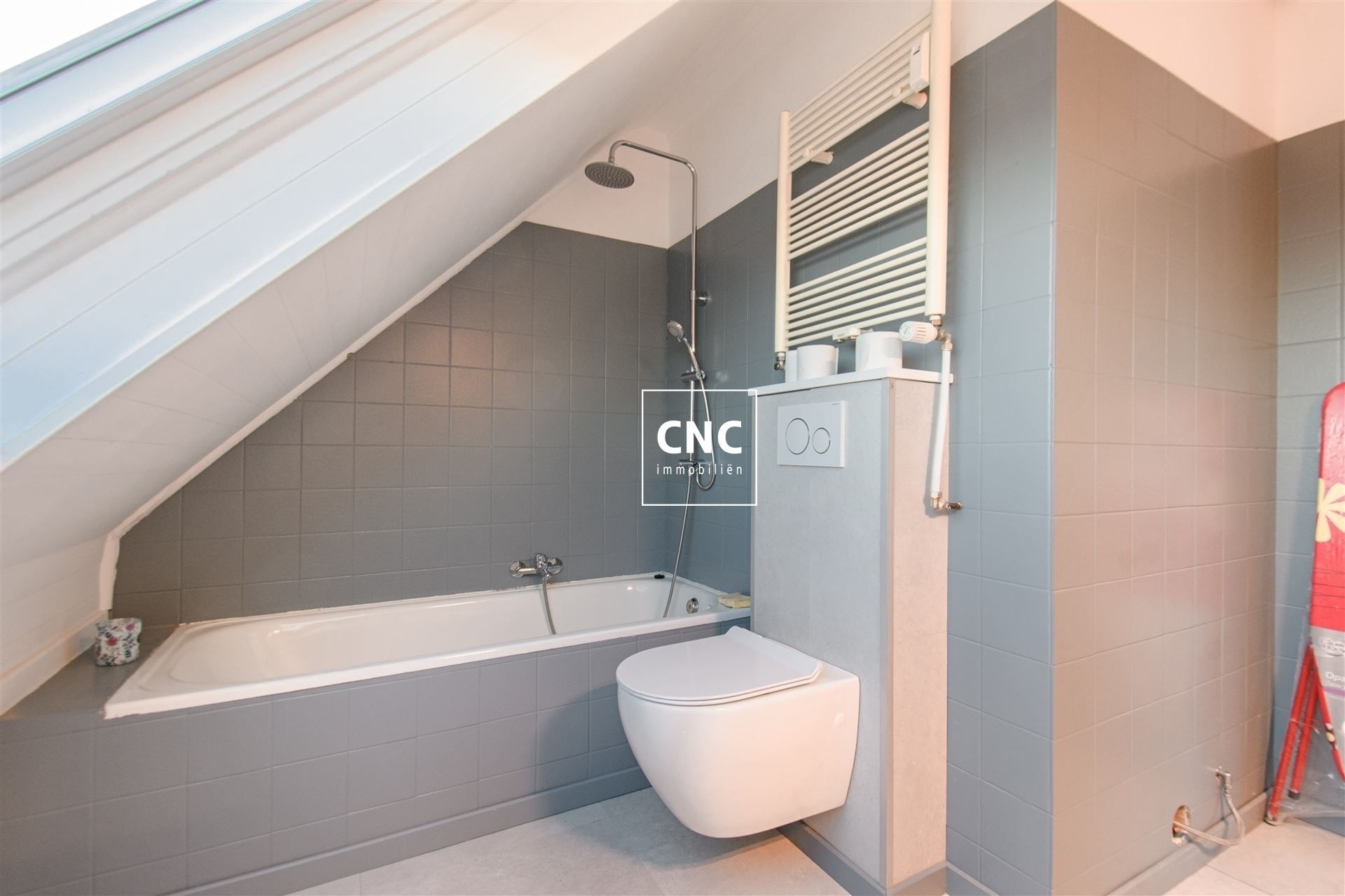 Instapklaar dakappartement in een mooie villa-residentie foto 14