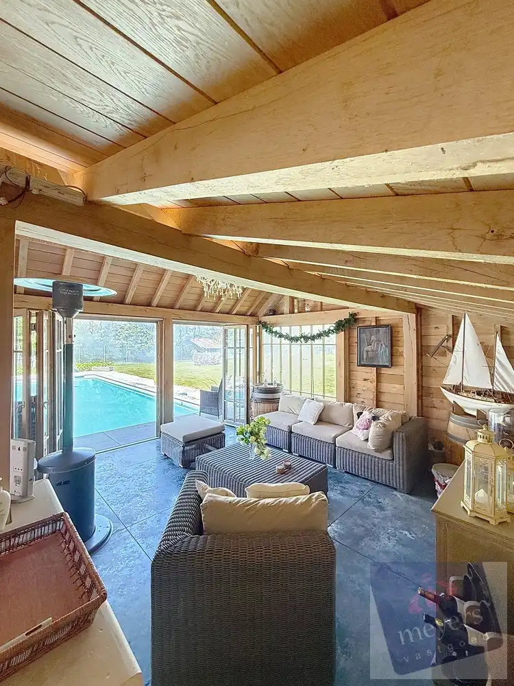 Hoeve met zwembad op 1,2 ha in Alken foto 19