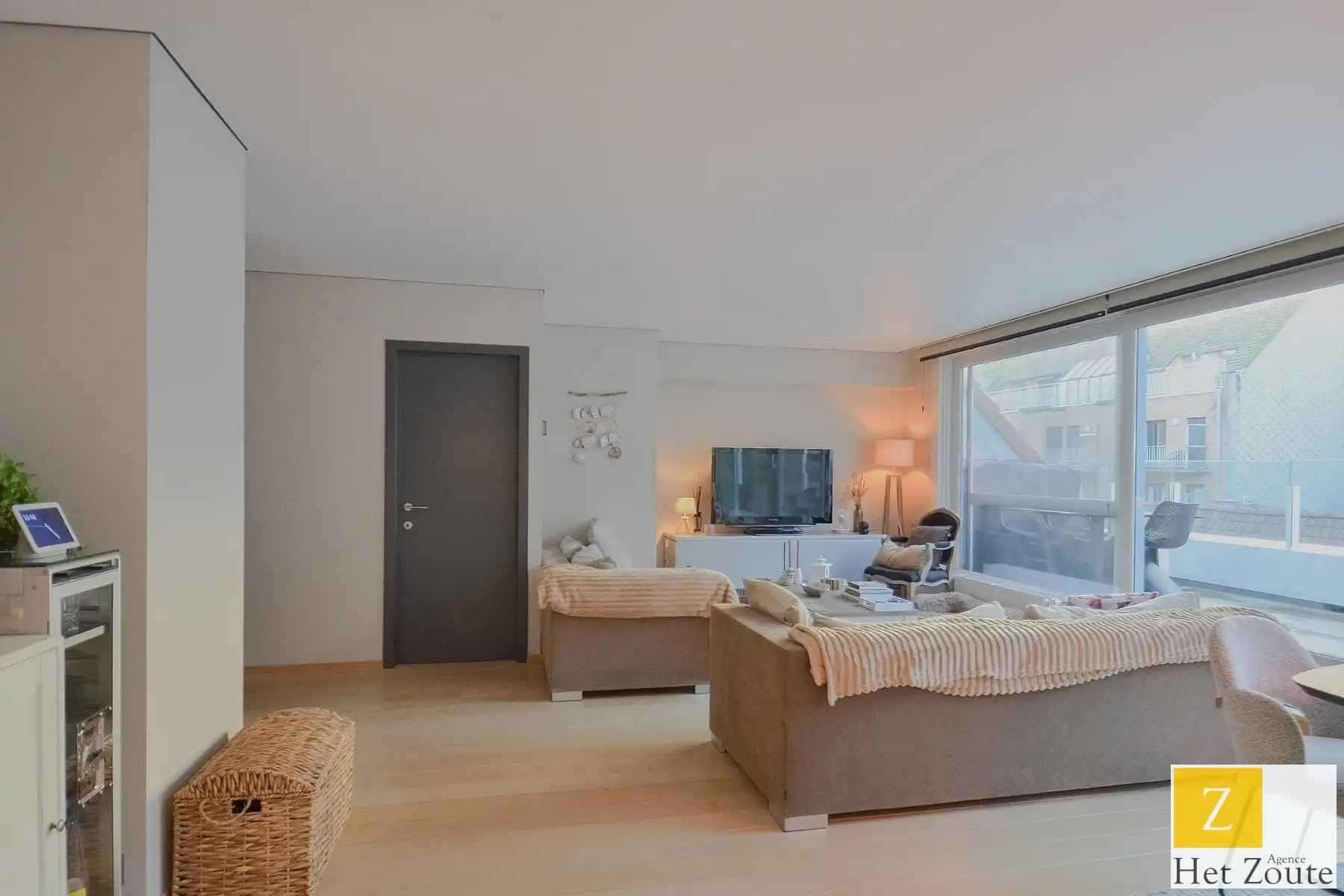 Instapklaar penthouse met terras en zijdelings zeezicht foto 8