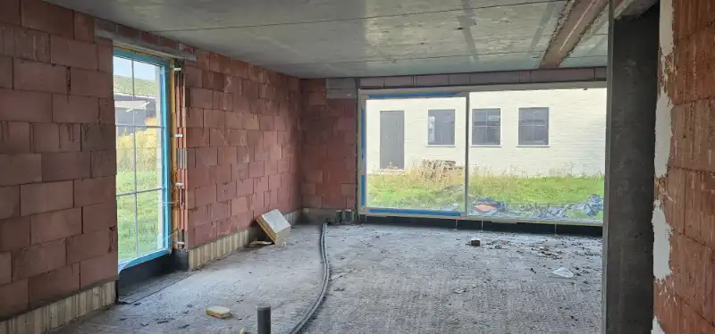 Nieuwbouw halfopen woning met klein magazijn foto 8