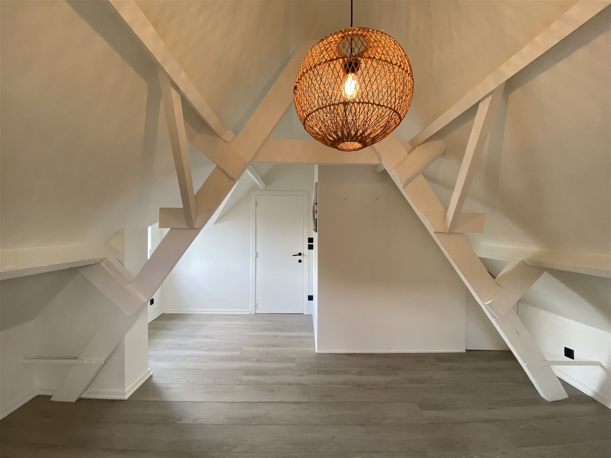 Gerenoveerde woonst met 1 slaapkamer  foto 19