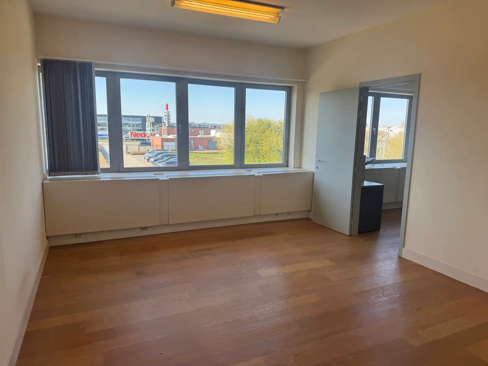 Kantoren Met Optie Magazijn te Huur in Aartselaar foto 12