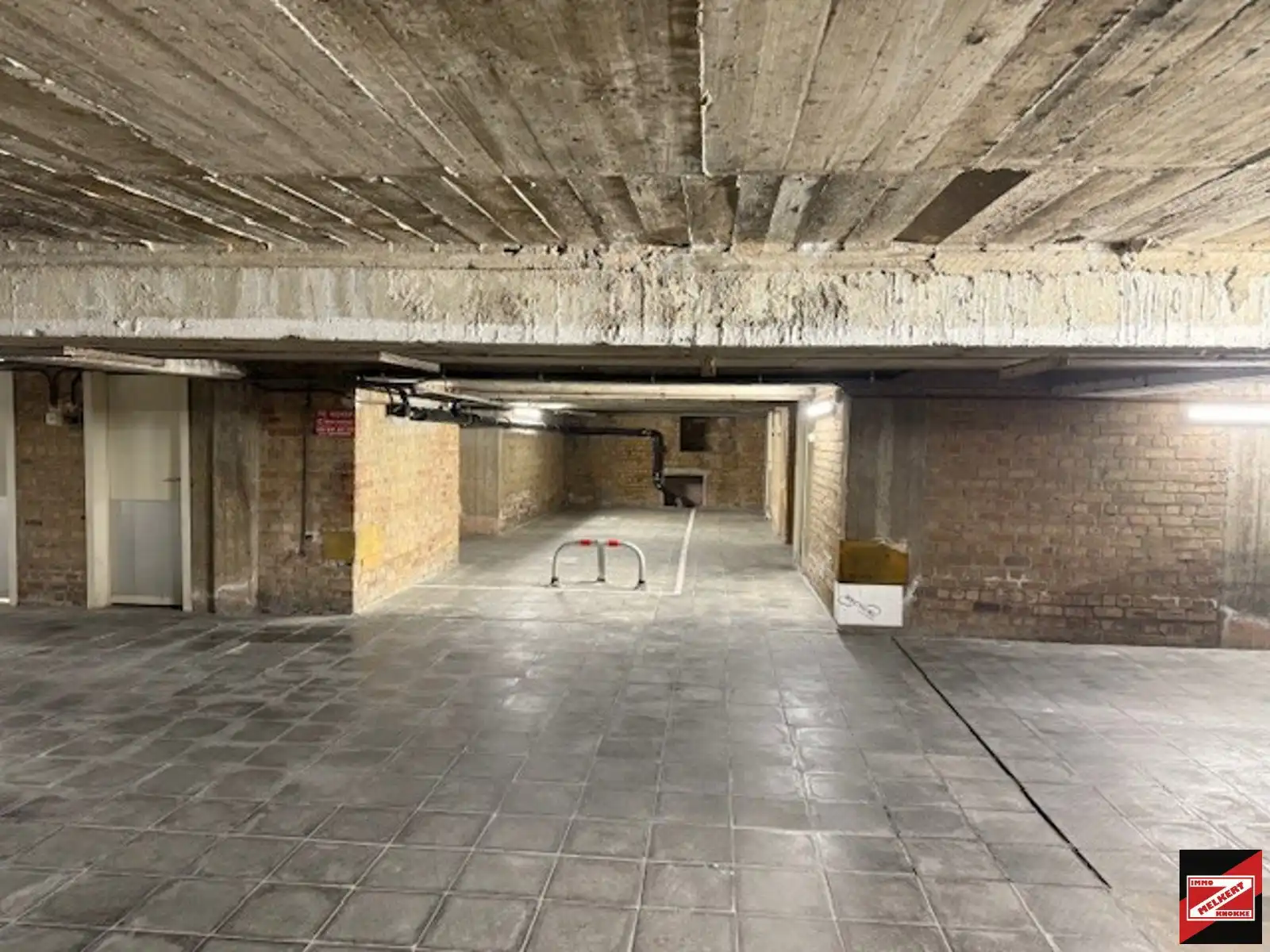 Parkeerplaats te koop foto 8