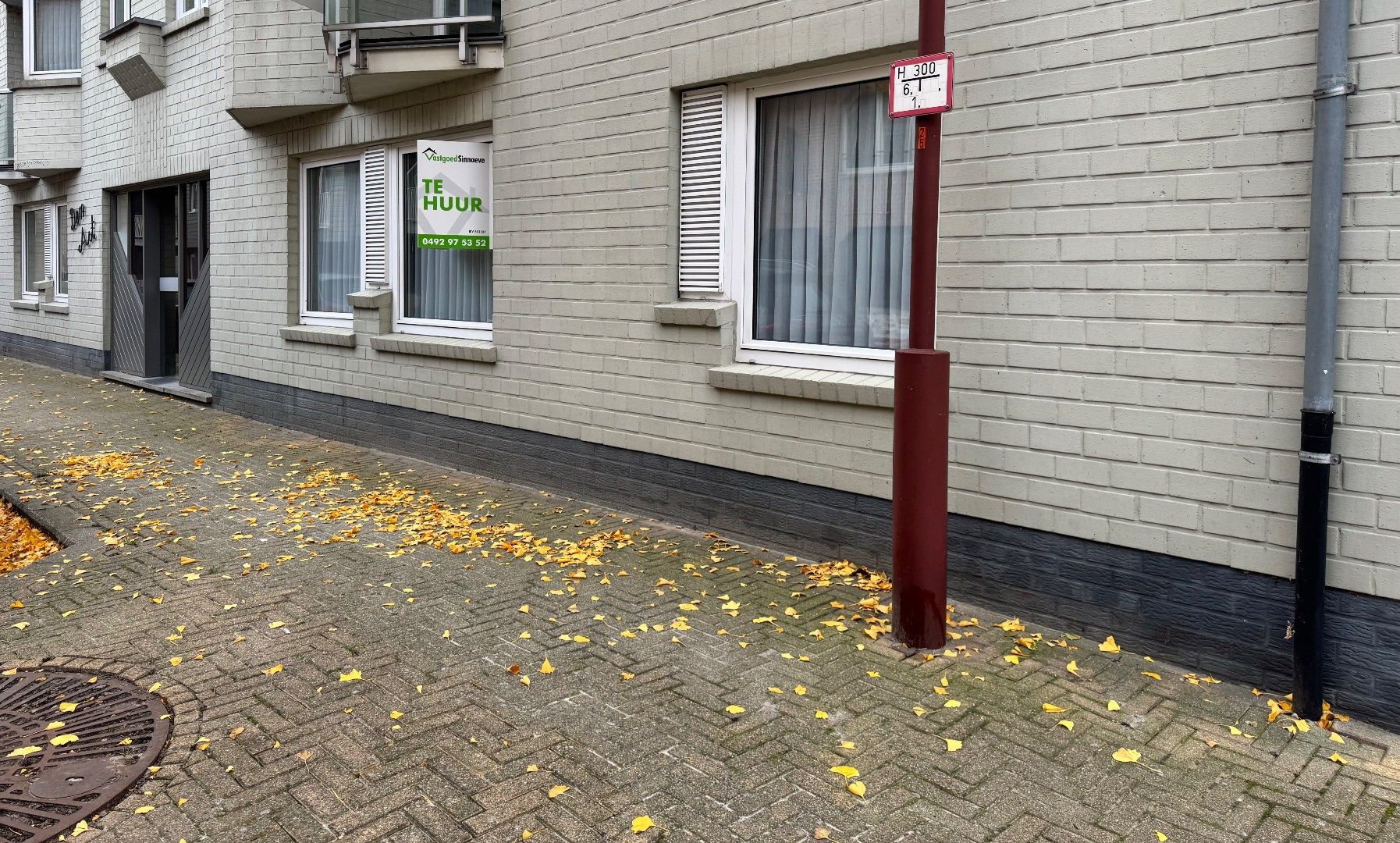 Gelijkvloers appartement met 2 slaapkamers en garage te Aartrijke foto {{pictureIndex}}