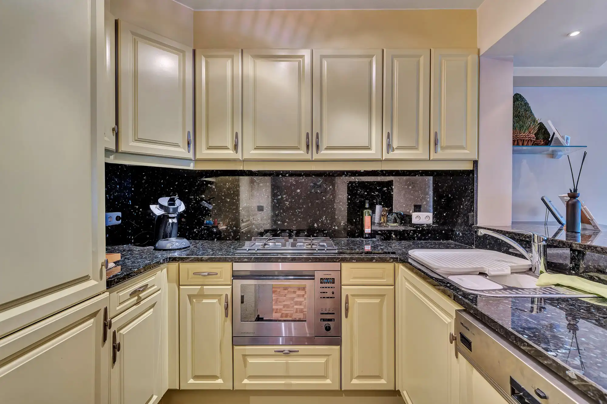 Prachtig appartement met 2 slpks op absolute toplocatie! foto 7