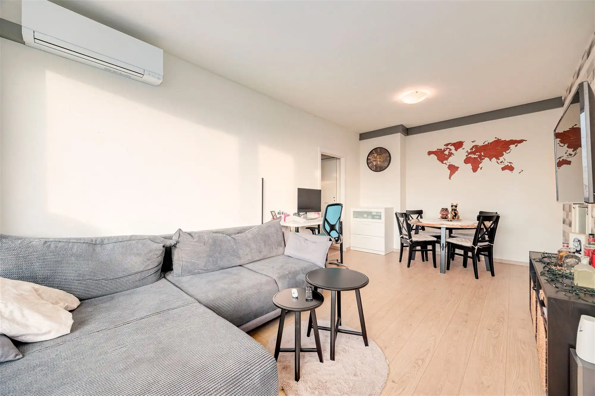 Charmant 1-slpk appartement met ruim terras in Wilrijk foto 5