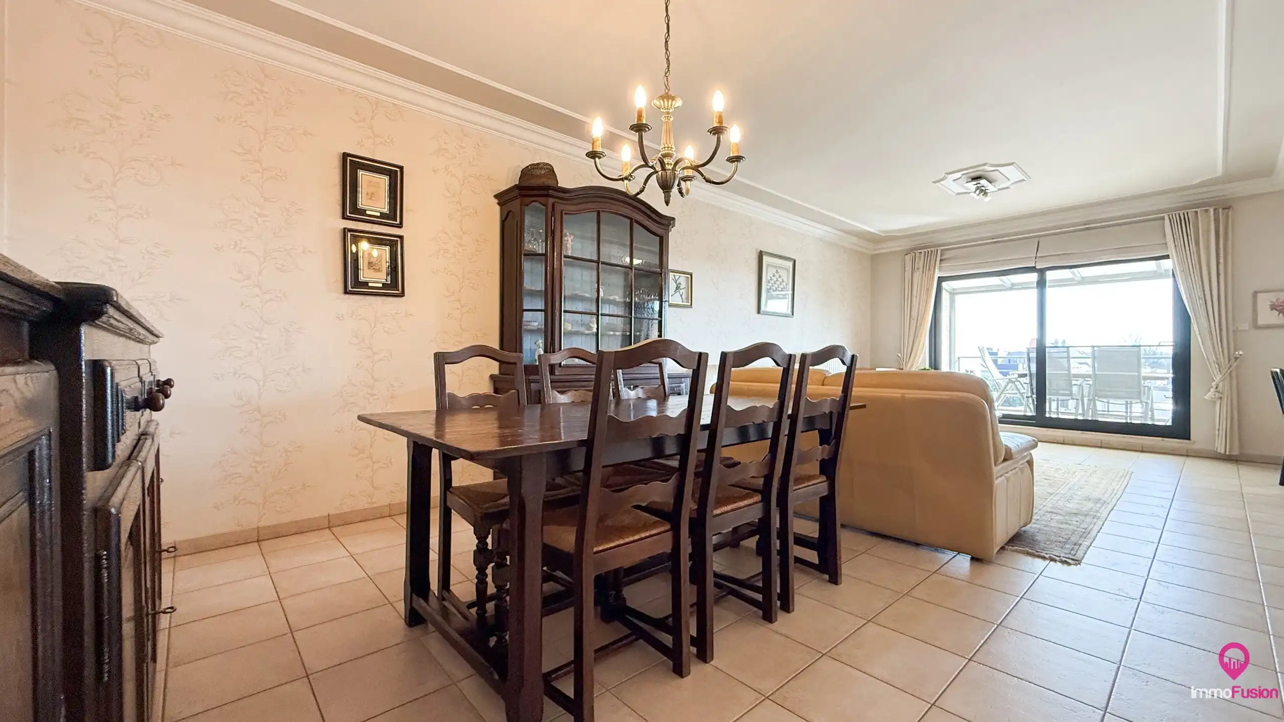 Instapklaar appartement met terras op centrale ligging! foto 8