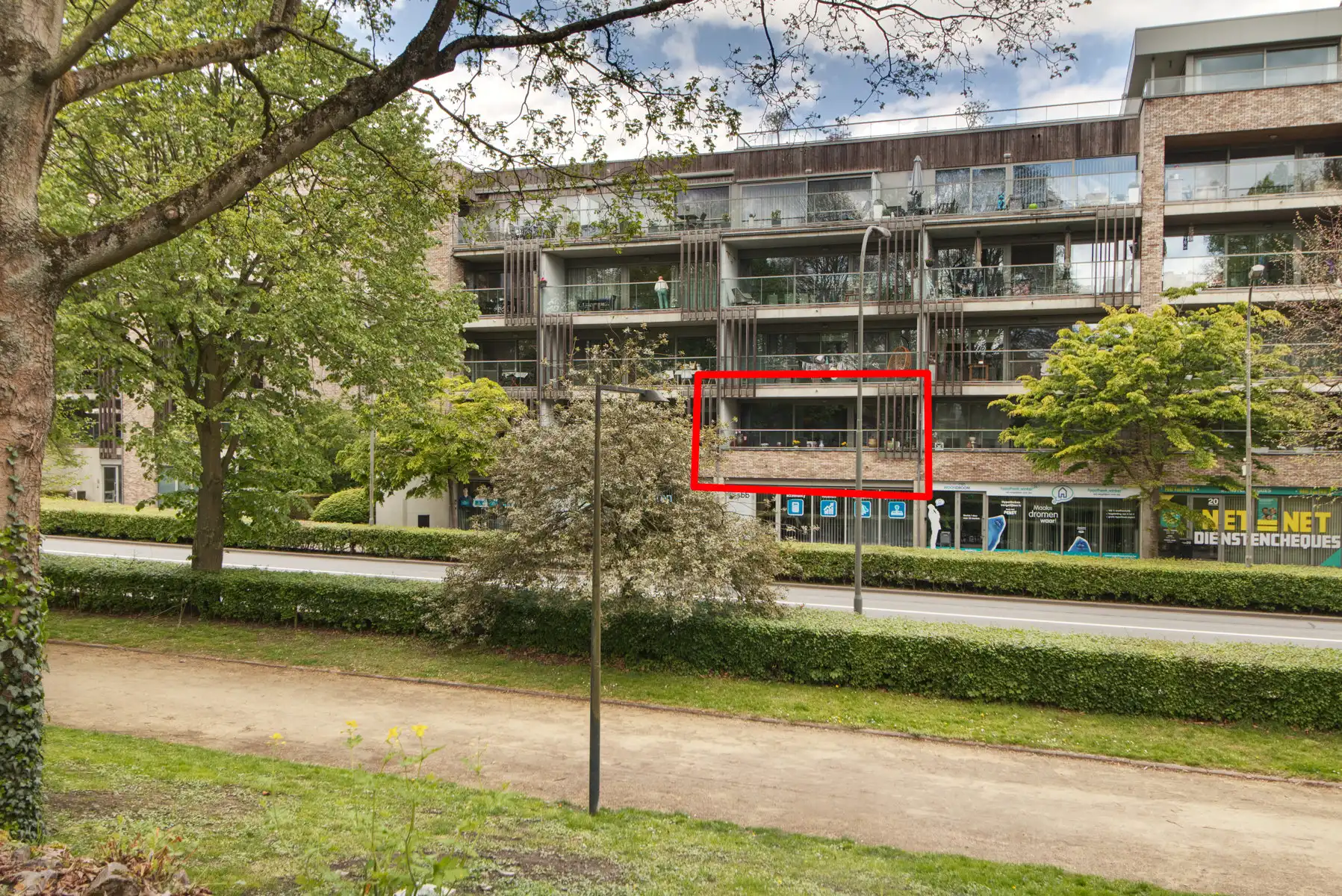 APP 2 slk - terras - kelder - parking - centrum stad - lift foto 15