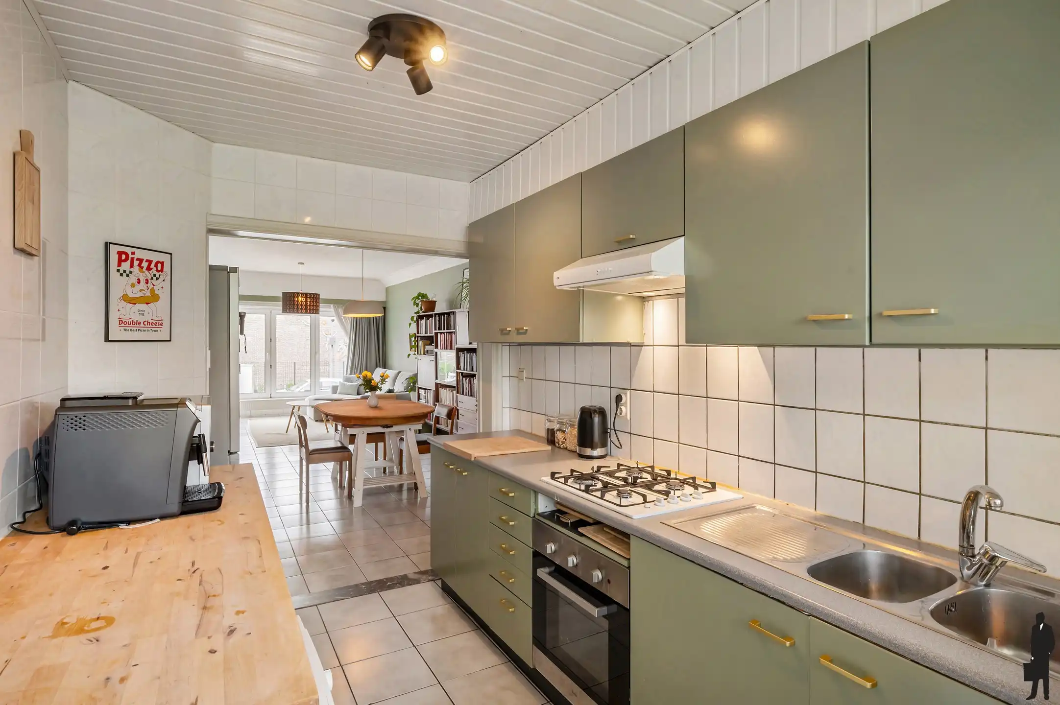 Charmant gelijkvloersappartement met grote tuin en garage foto 4