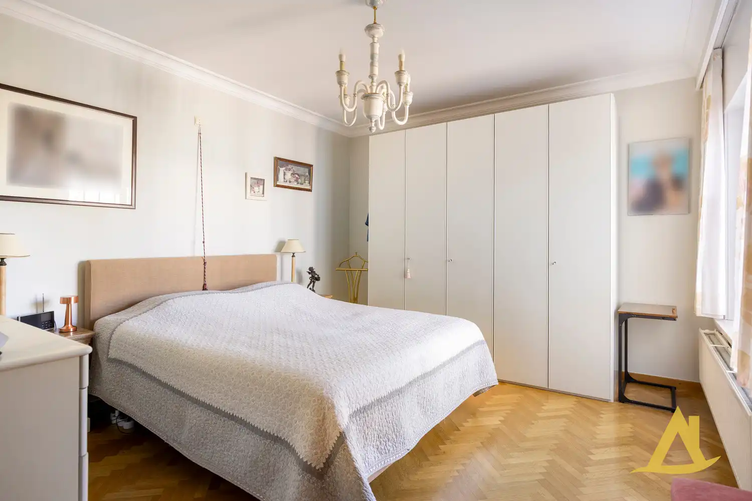 EXCLUSIEVE VILLA MET PARKTUIN EN ZWEMVIJVER OP EEN PERCEEL VAN 1HA 5A 16CA! foto 31