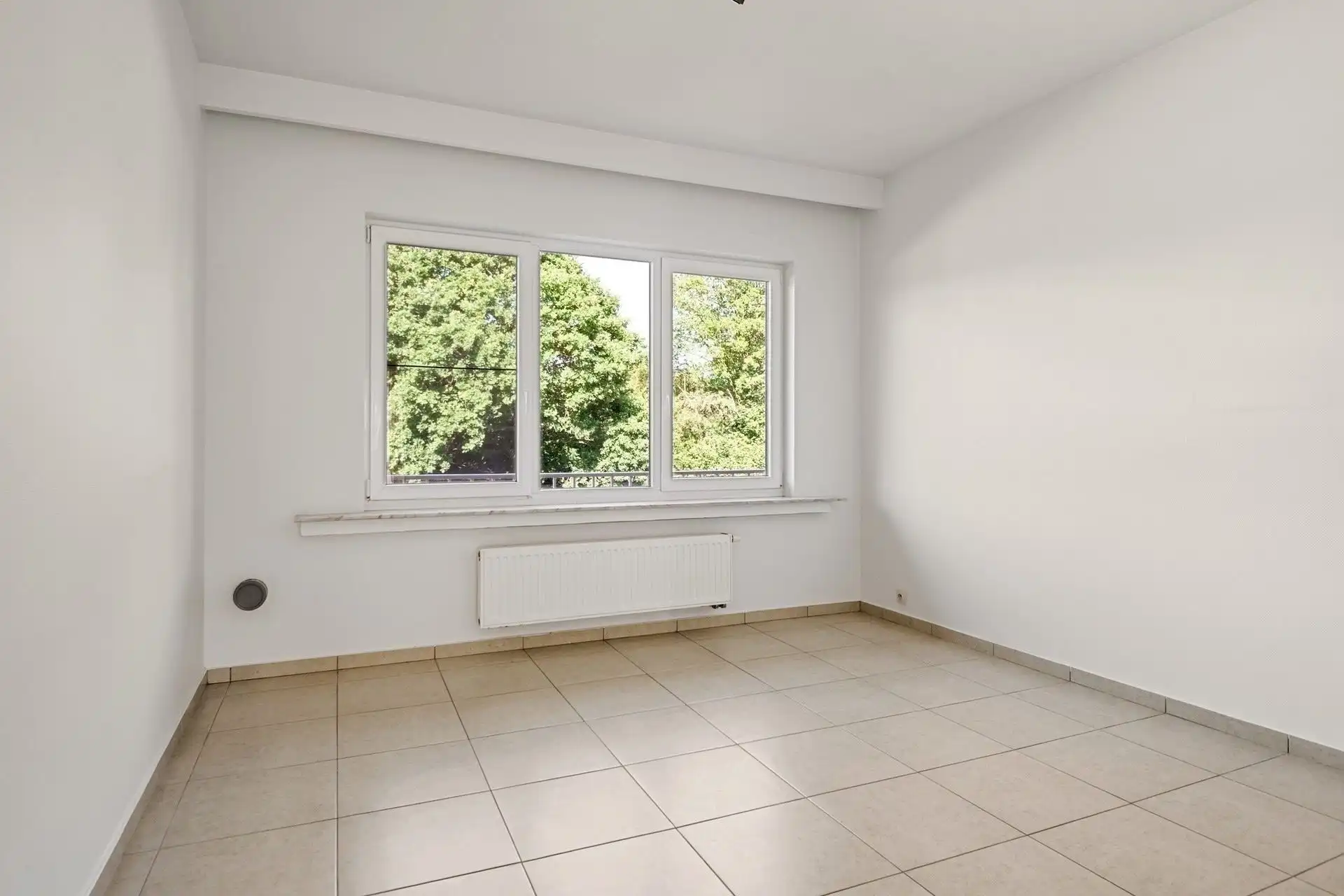 Centraal gelegen en instapklaar appartement met garagebox. foto 7