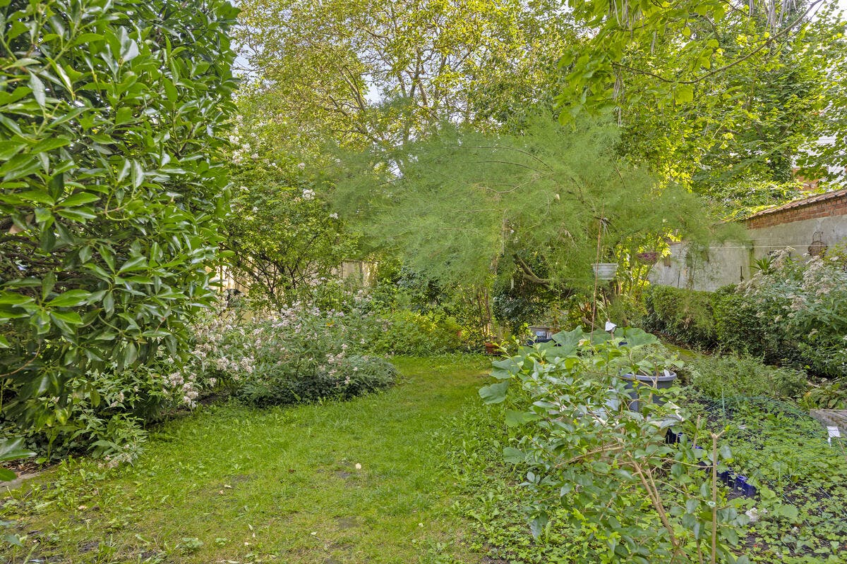 Charmant en ruim huis met 2 garageboxen in hartje Vilvoorde foto 8