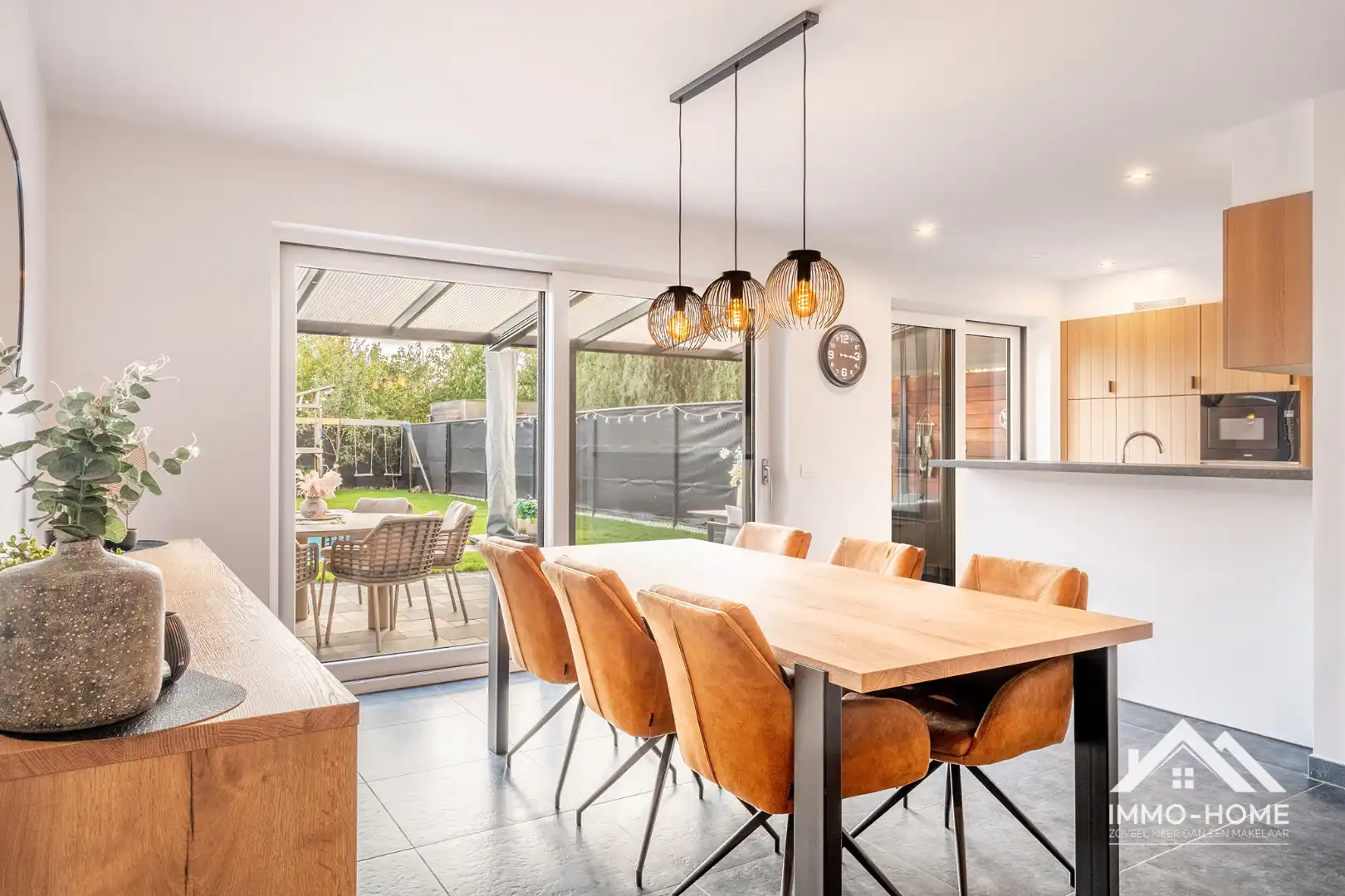 Prachtige instapklare woning met zwembad!  foto 11