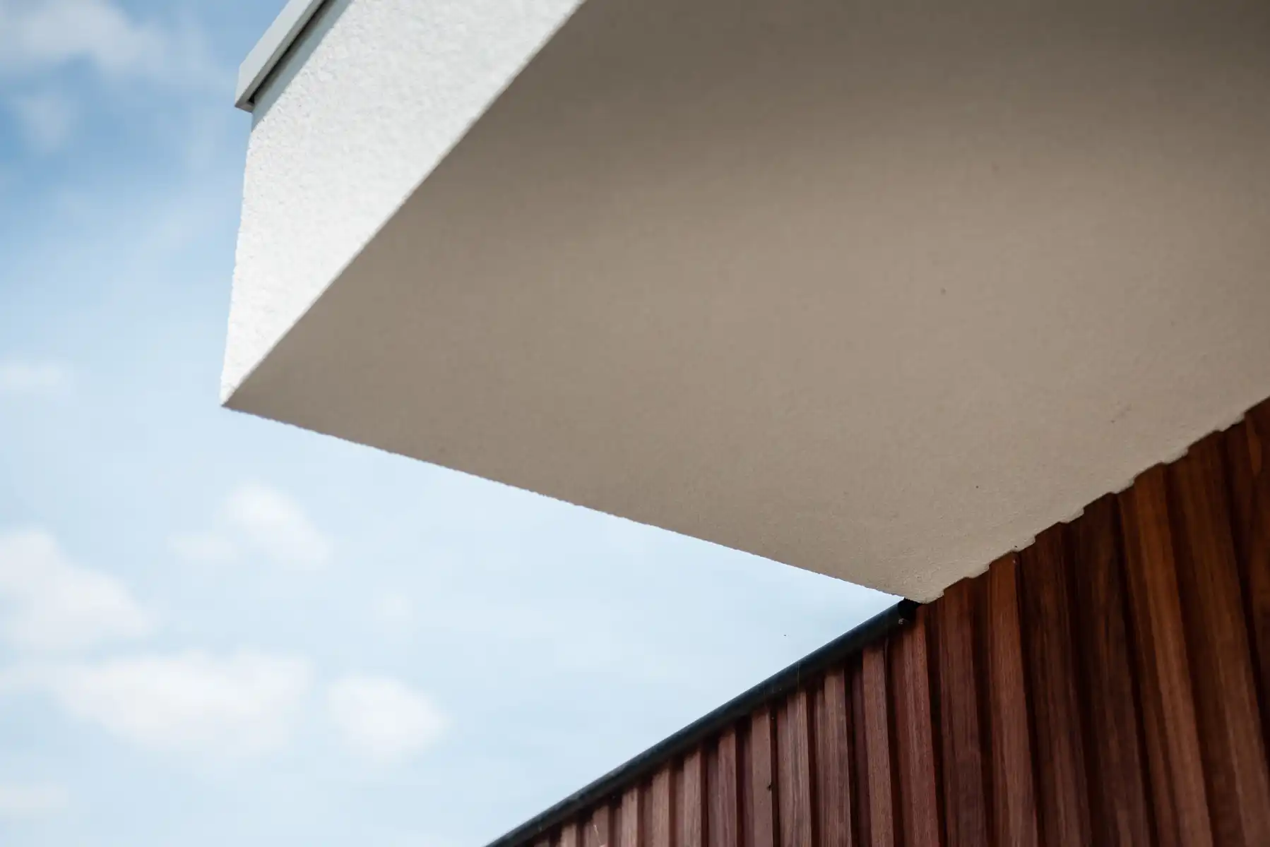 Exclusieve instapklare woning met zwembad en open groenzicht foto 24