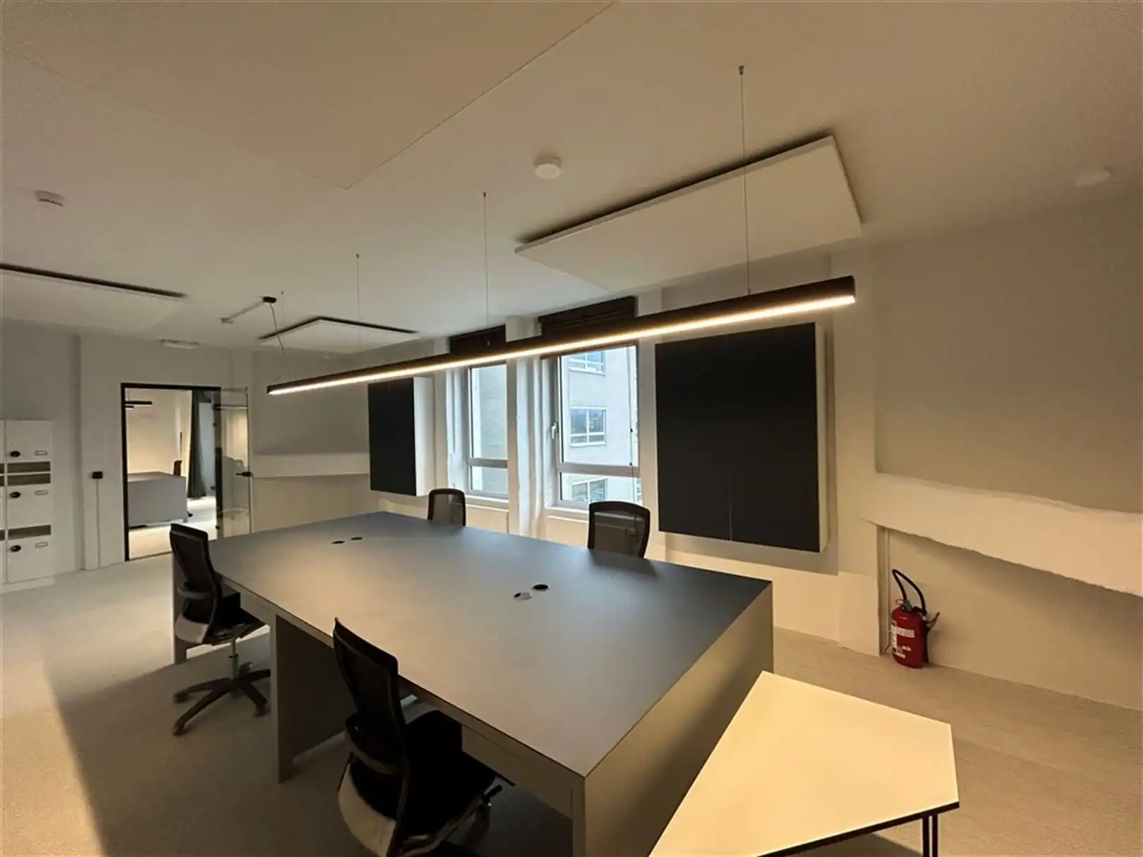 Kantoorgebouw foto 10