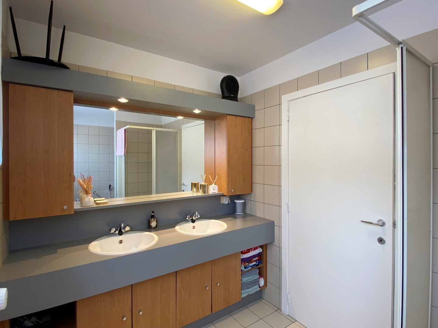 RUIM EN LICHTRIJK APPARTEMENT MET 3 SLAAPKAMERS EN GARAGE IN HARTJE PITTEM foto 11