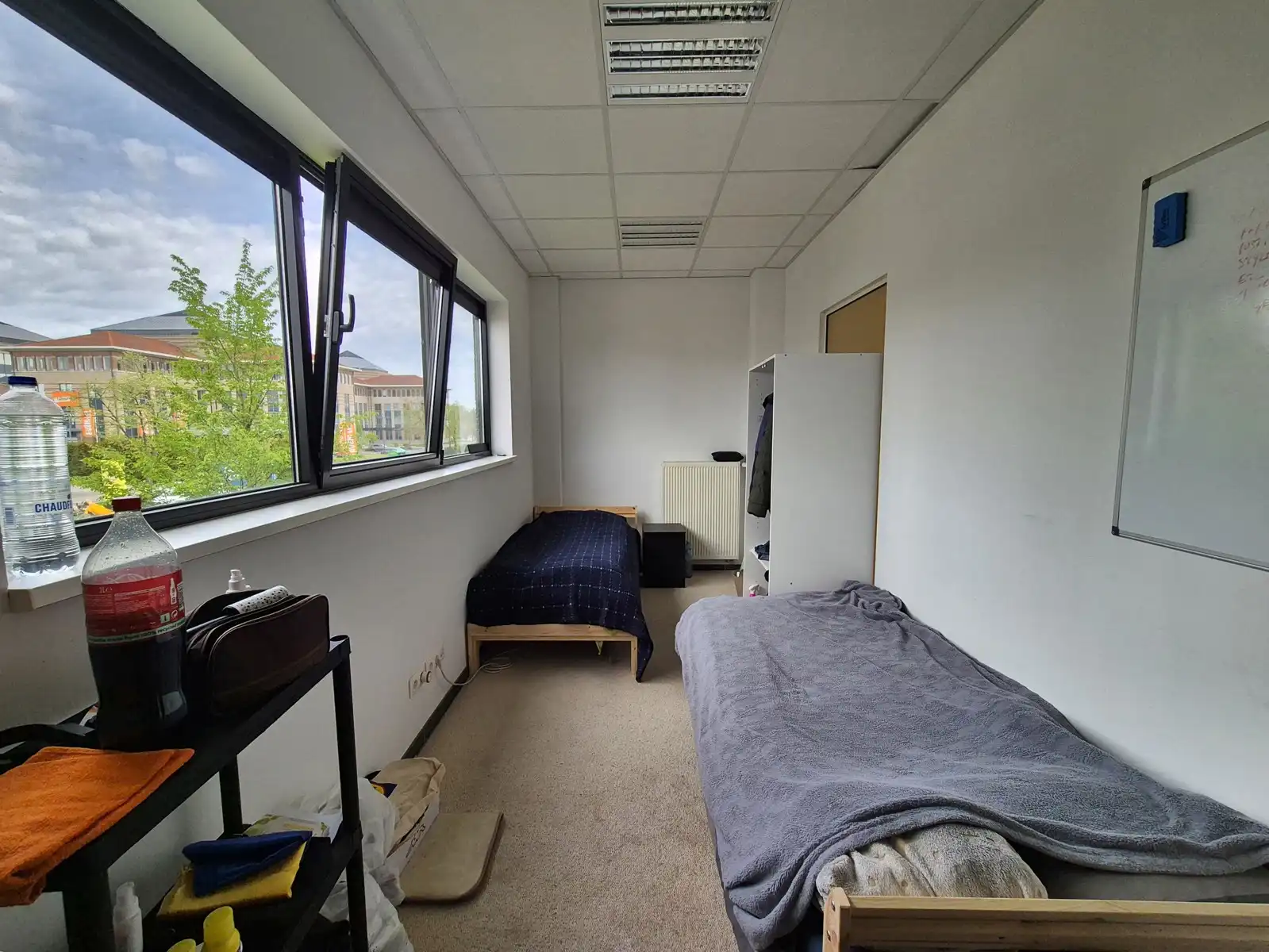 Magazijn 1030m² met  laadkade en 154m² kantoor op topligging foto 15