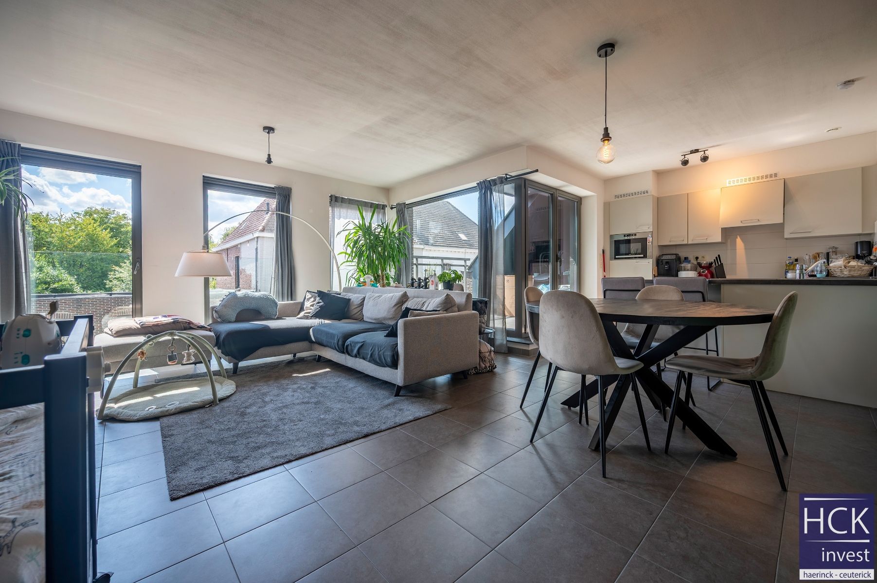 KRUISHOUTEM - Instapklaar & ruim duplex APP. in hartje Kruishoutem foto 3