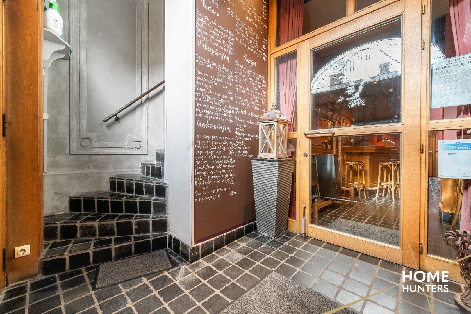 Uniek restaurant met luxueuze woonst in hartje Ieper foto 18