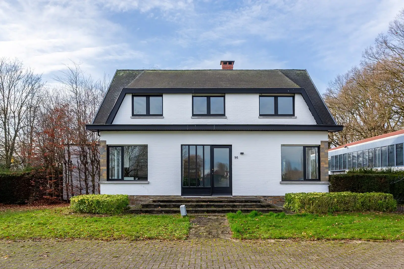 Uniek domein met villa, magazijn en uitgestrekte gronden foto 4