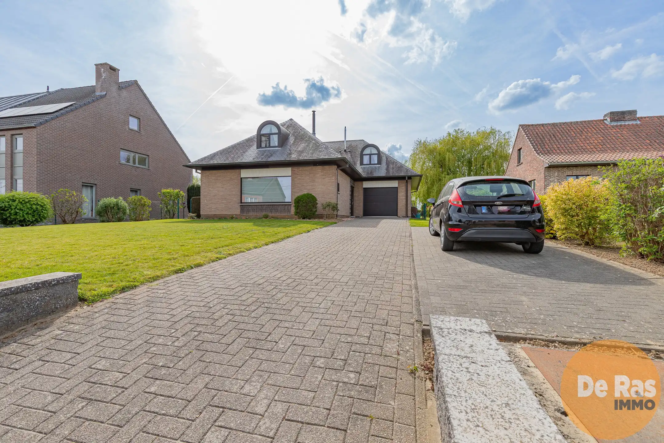 HEKELGEM –Mooie villa met 4 slaapkamers en schitterende tuin foto 2
