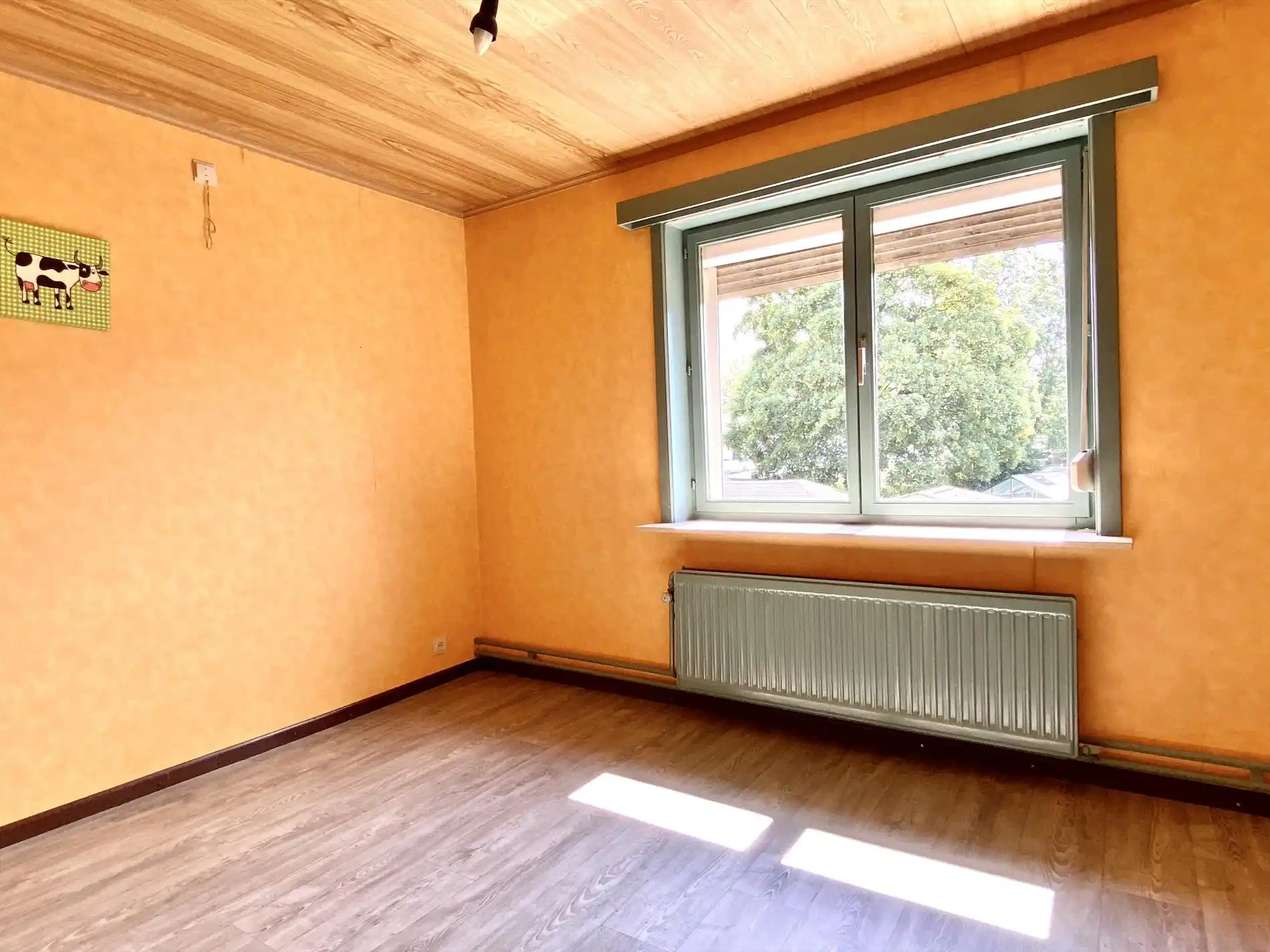 Ruime woning met tuin - 4 slaapkamers - doodlopende straat in Heule. foto 16