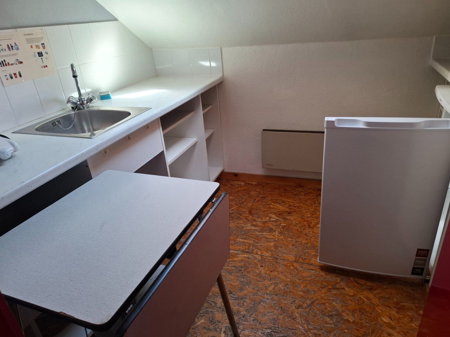 STUDENTENKAMER (geen domicilie mogelijk!) met fietsenstalling op binnenkoer. foto 19