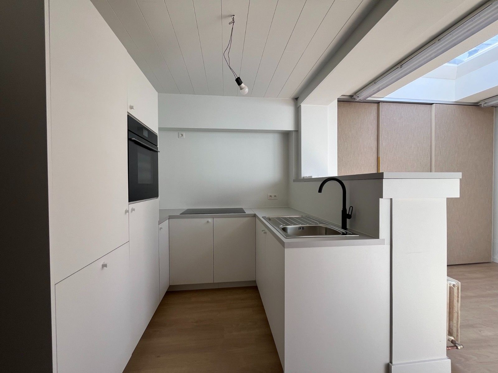 Te Huur: Karaktervolle, gerenoveerde woning met 6 slaapkamers in Kruisem foto 27