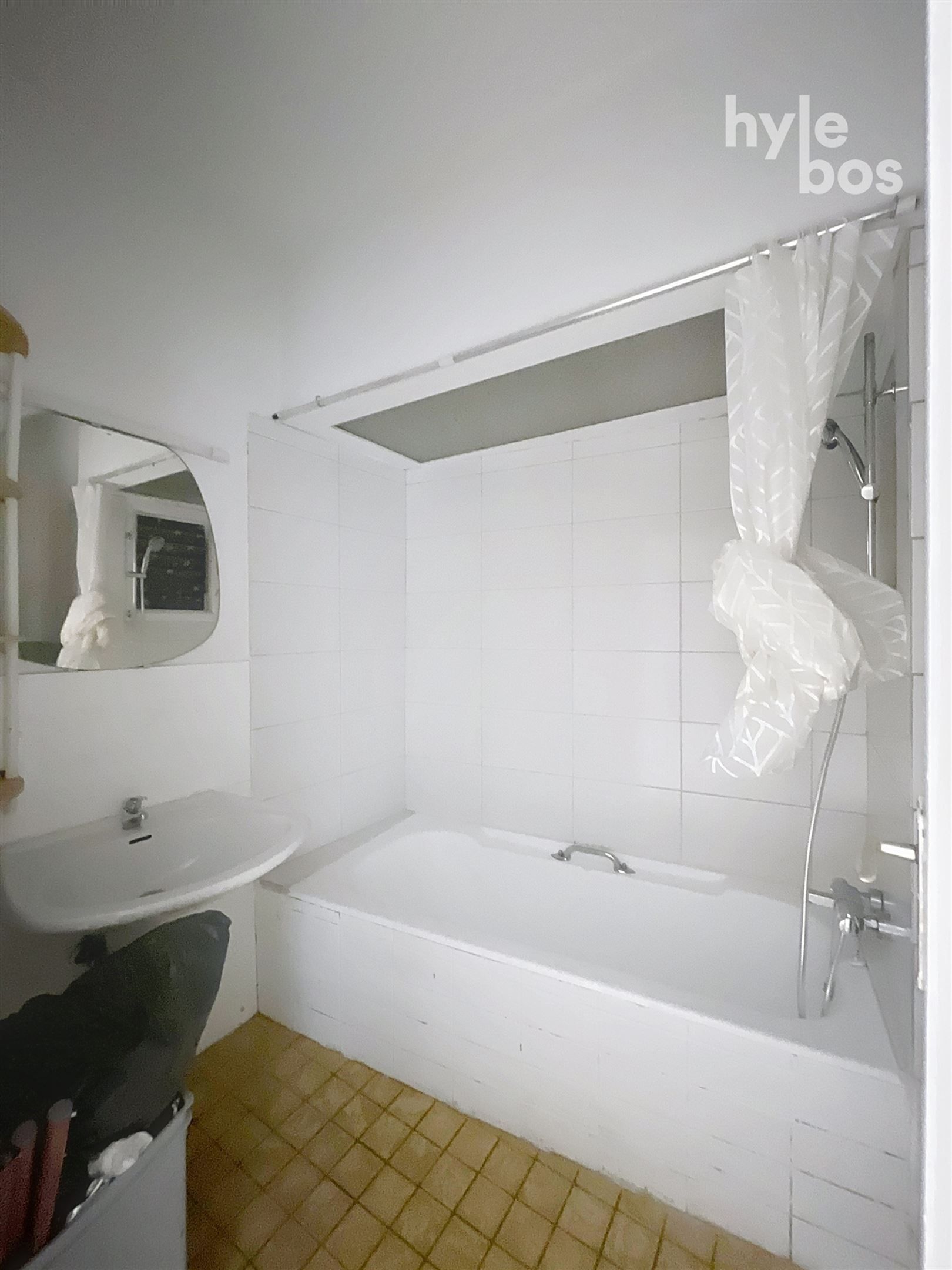 Centraal gelegen, instapklaar 2 slaapkamer appartement foto 10
