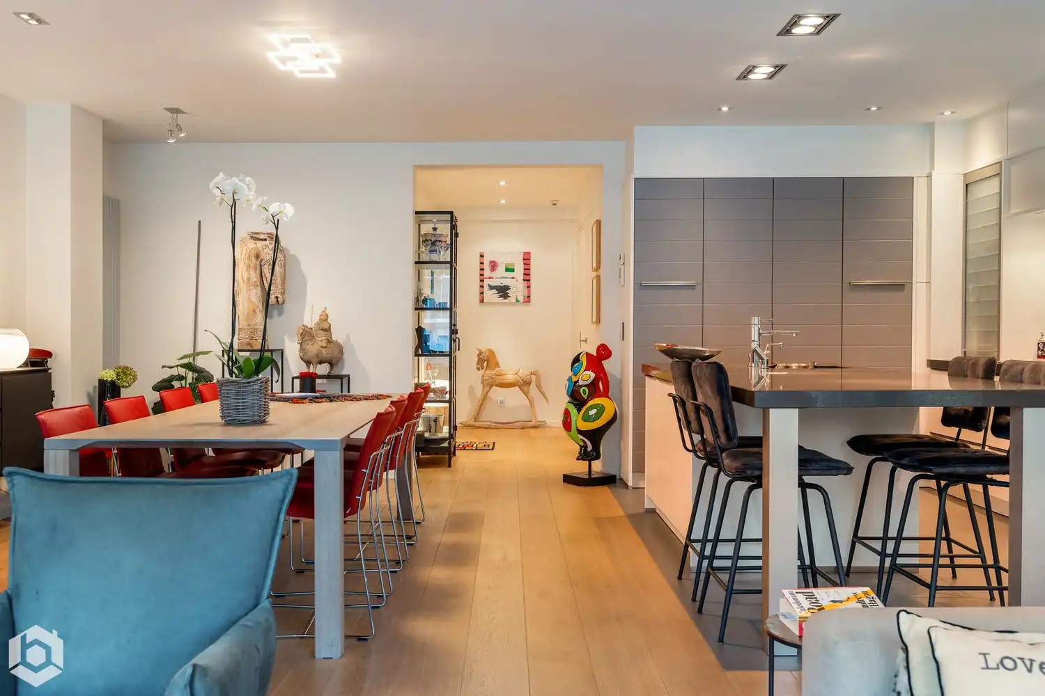 Exclusief gelijkvloers appartement met 2slpkrs, prachtige tuin en zwembad foto 38