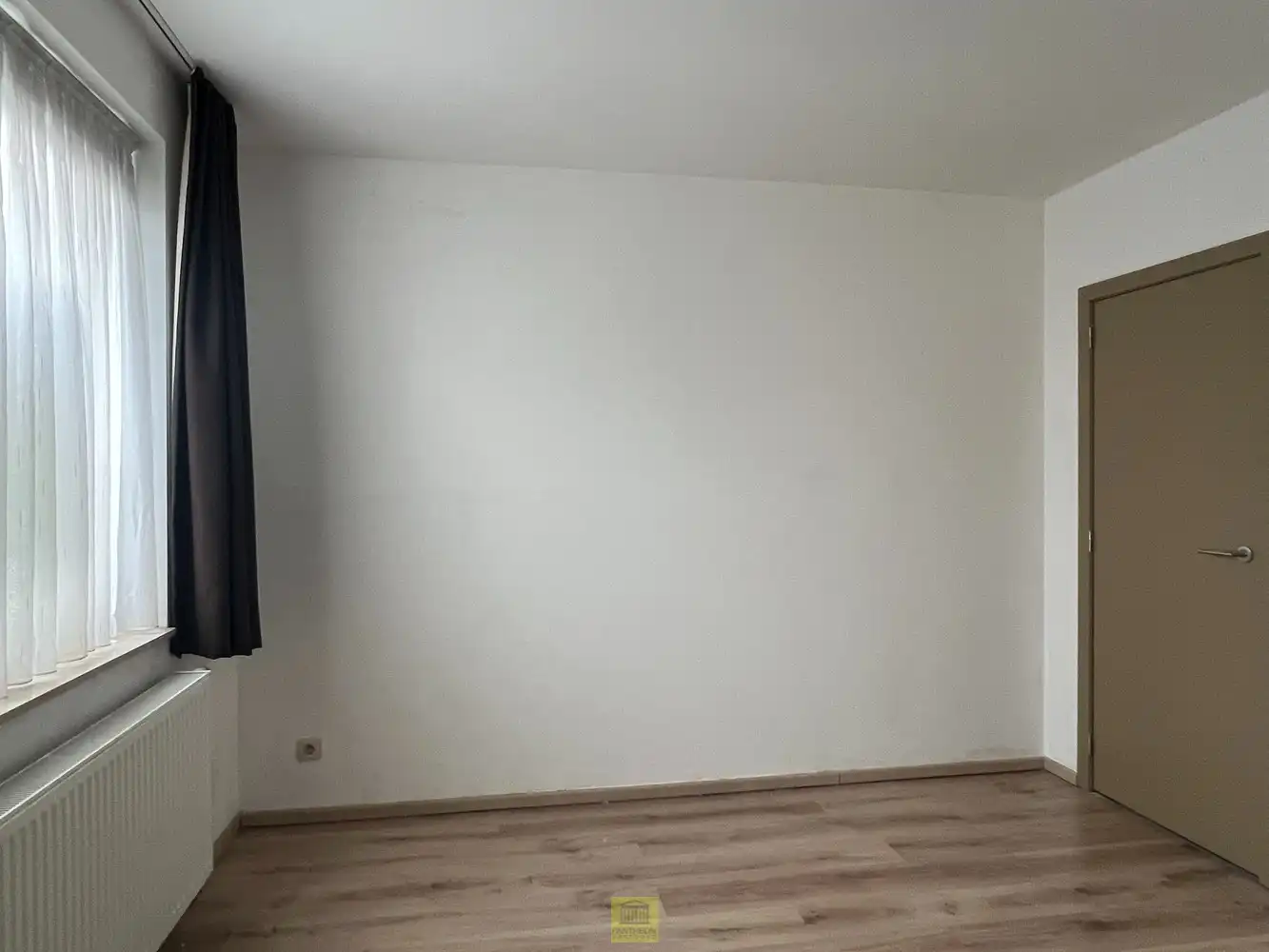 Instapklaar gelijkvloers - 2 slaapkamers - Op toplocatie foto 12