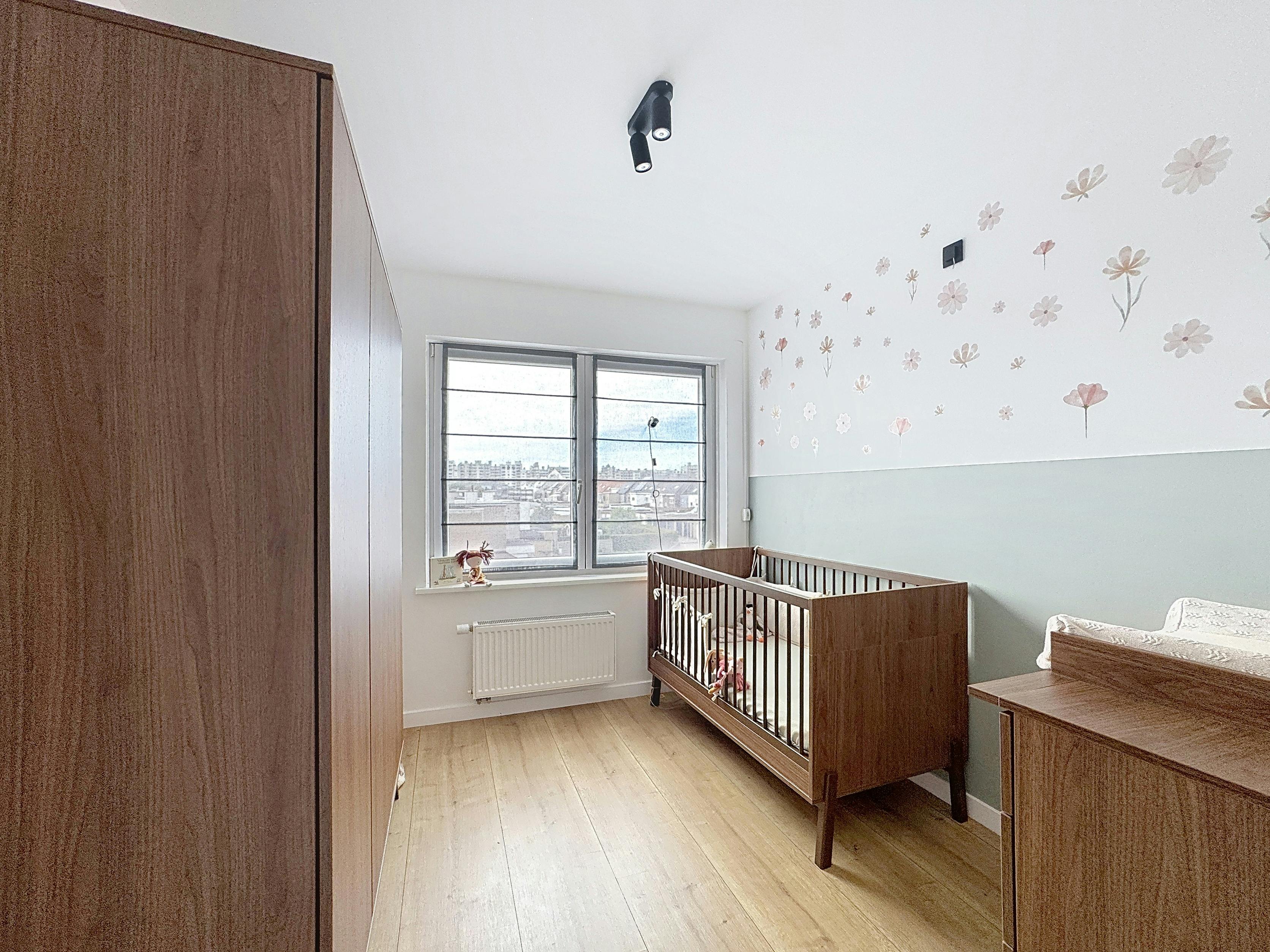Lichtrijk en instapklaar huis met tuin te koop in Heist foto 10