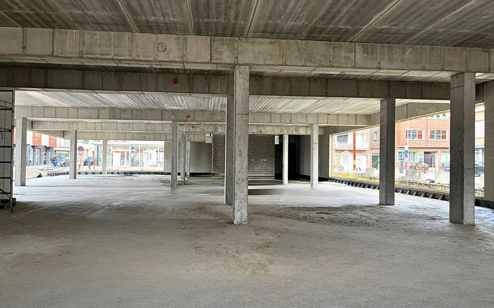 HOOST - Commerciële Ruimtes te Koop- te Huur foto 21