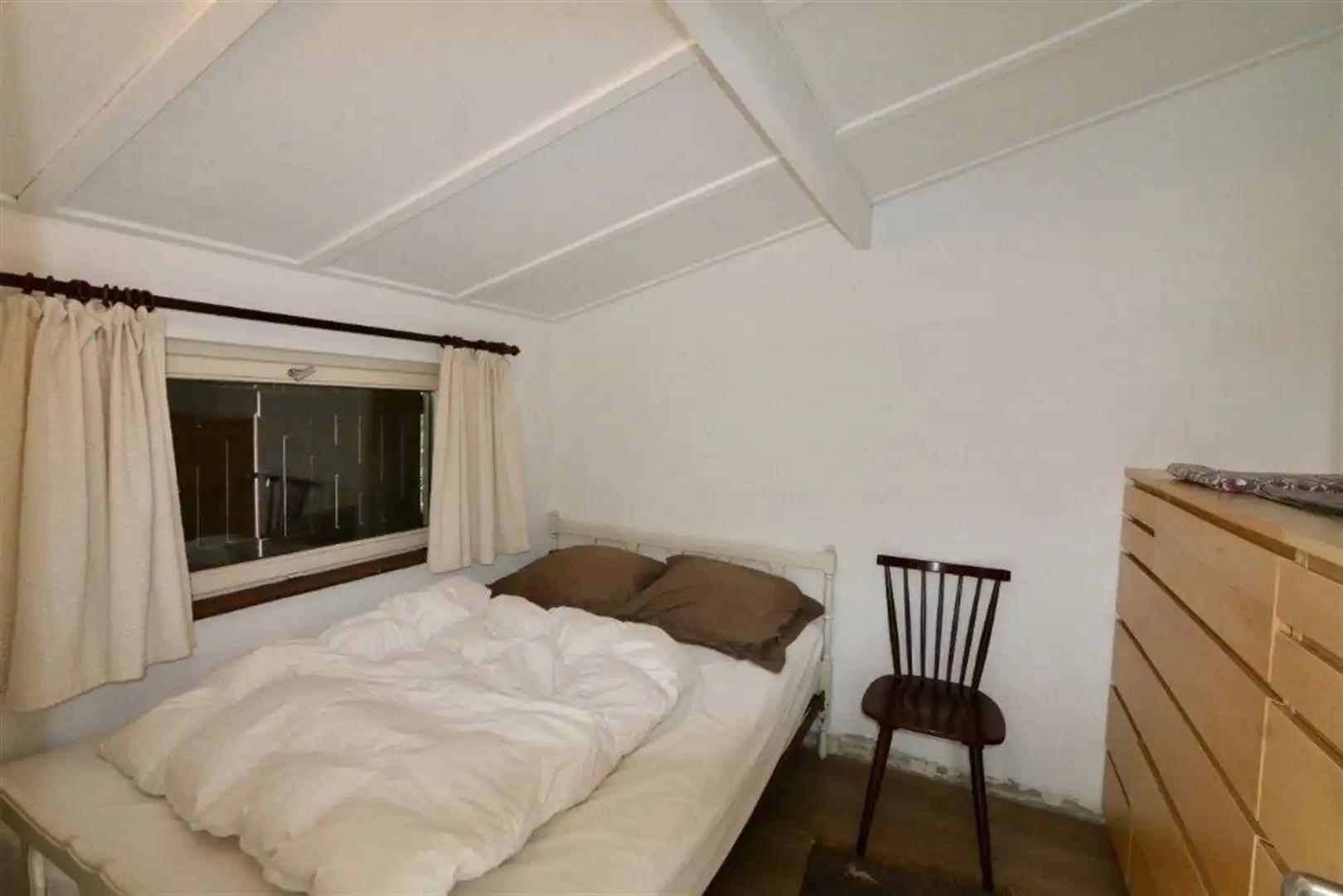 Topgelegen vakantiewoning op groot perceel in perfecte staat foto 9