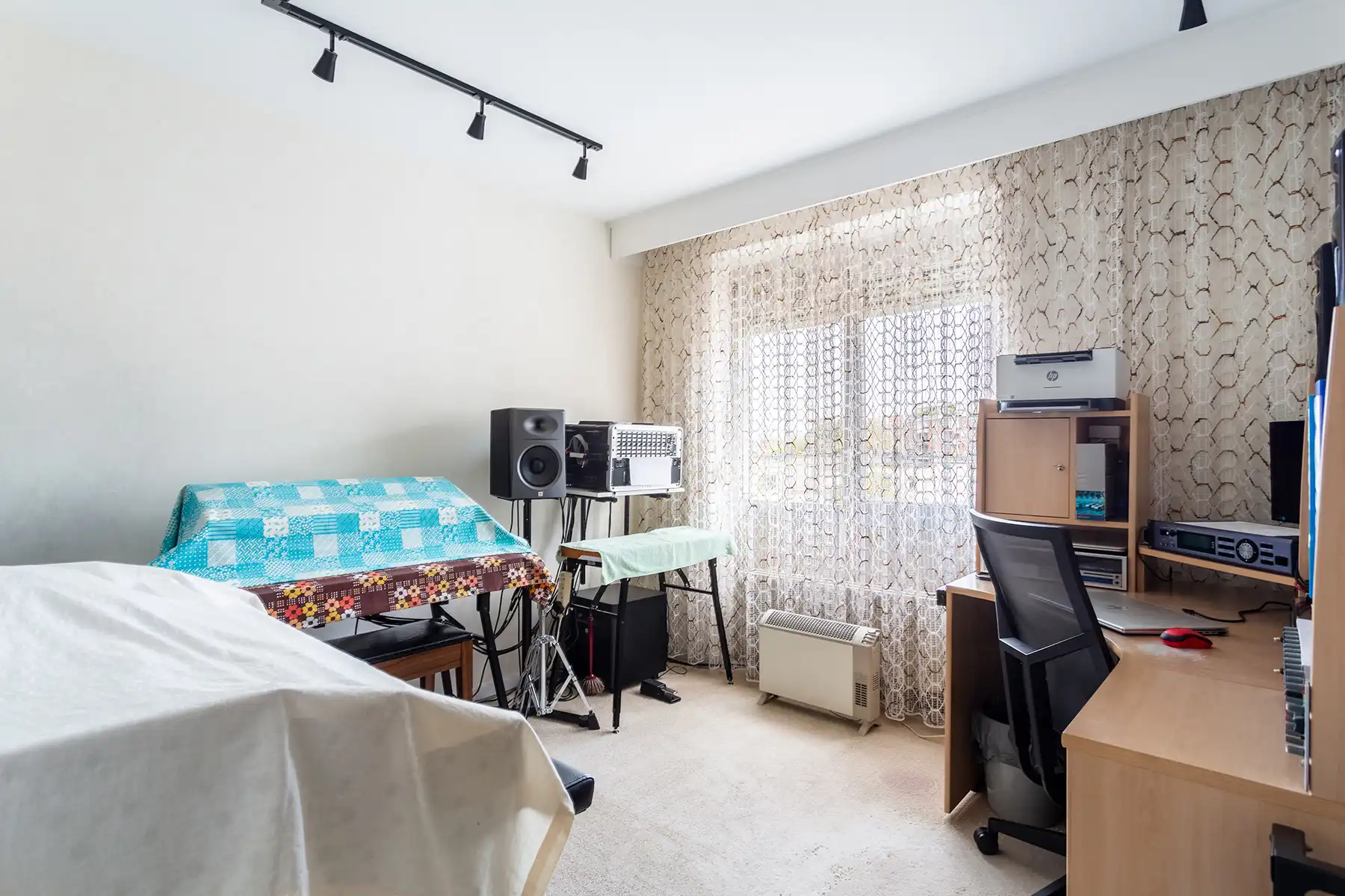 SALES & RENT back. Ruim 3 slpk appartement met terras en P foto 10