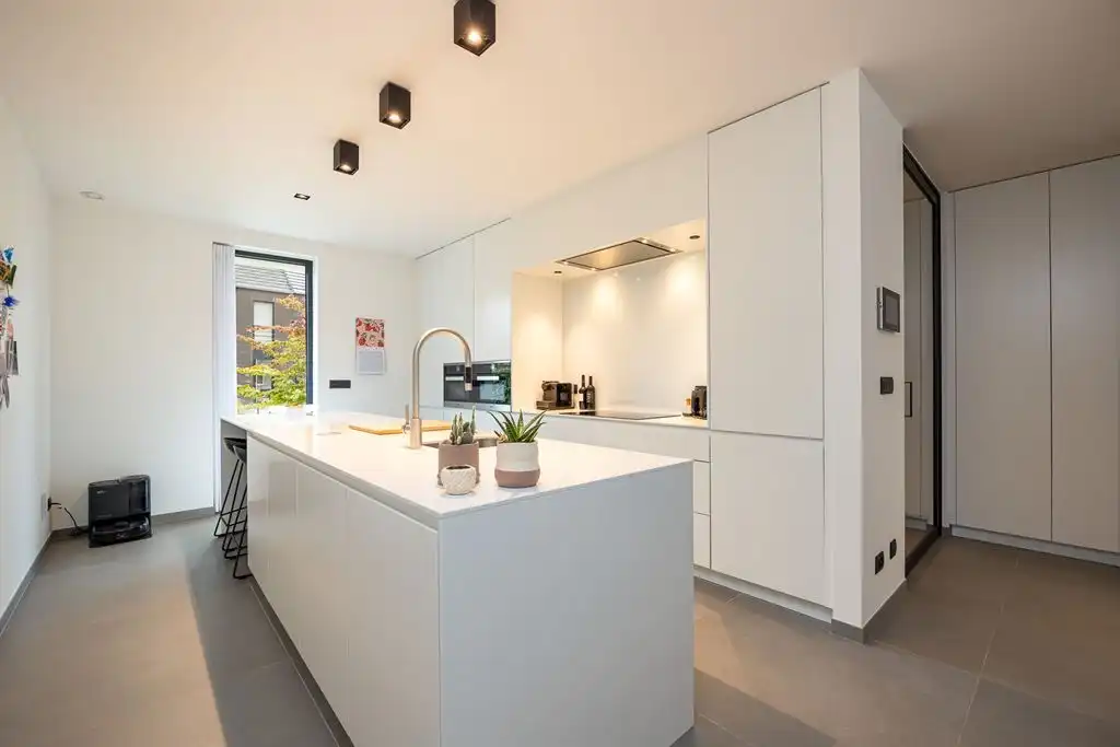 Moderne architecturale woning in een doodlopend straatje foto 7