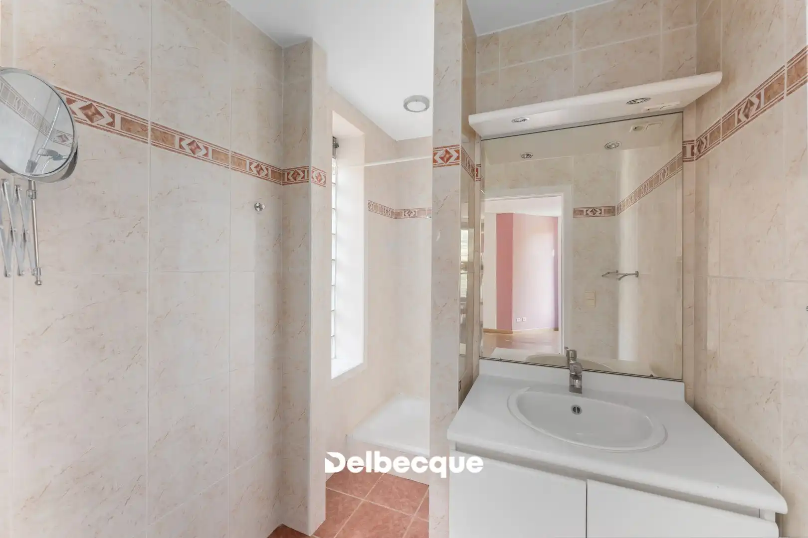 Gezellig 1slaapkamer appartement nabij Christus-Koning foto 12