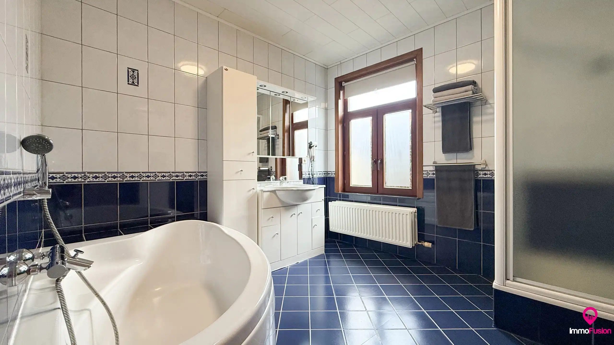 Charmante woning met 5 slaapkamers op een ruim perceel foto 24