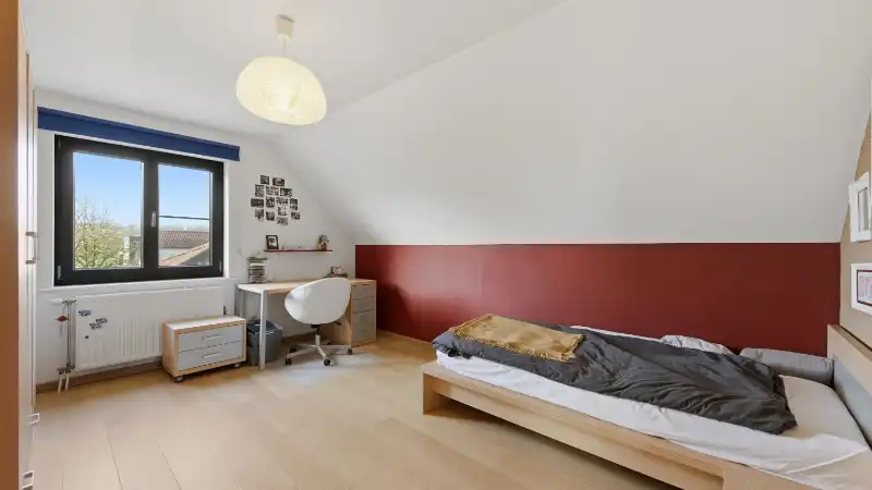 Villa van 209m² met 4 slaapkamers en zeer mooie tuin op 17 are foto 13