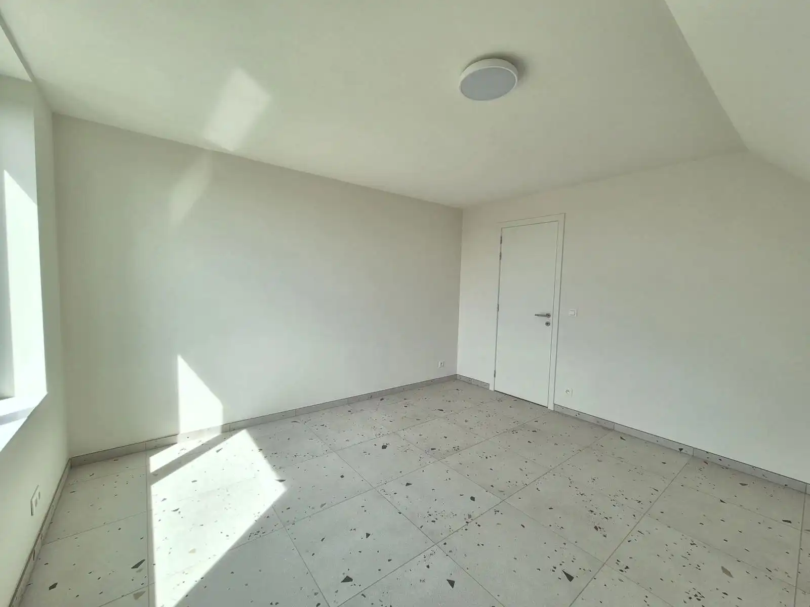 Triplex nieuwbouwappartement met 2 slaapkamers - 2 terrassen foto 10