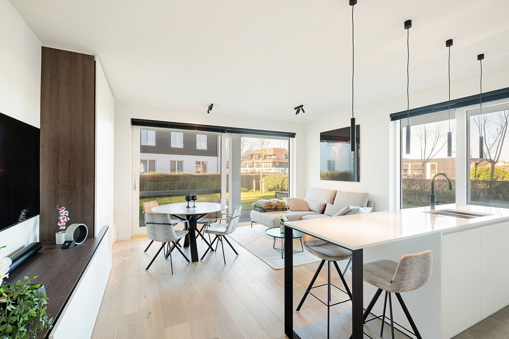 Lumineus en luxueus hoekappartement in een villaresidentie in Duinenwater. foto 3