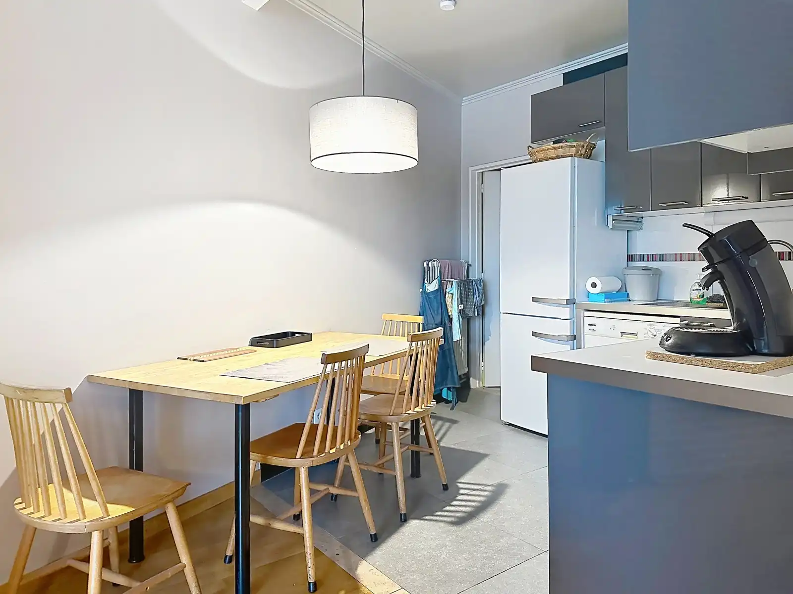 Appartement met drie slaapkamers.  Optie tot garage foto 8