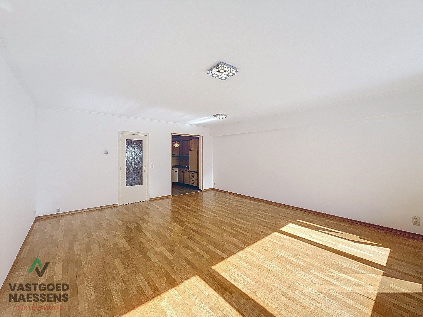 INSTAPKLAAR 2 SLPK APP - CENTRALE LIGGING foto 3