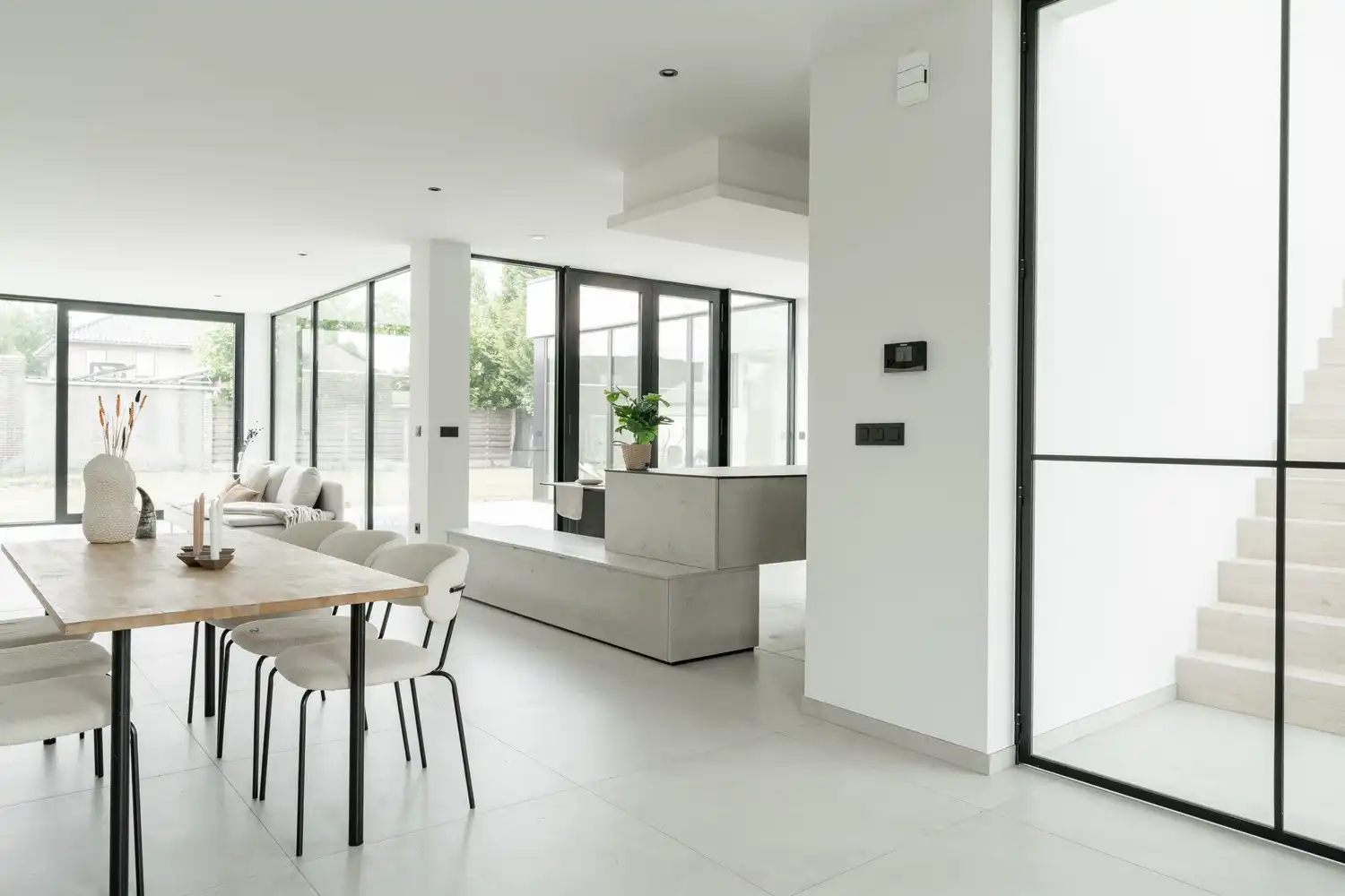 Volledige nieuwe villa met 4 slaapkamers en 3 badkamers op de Heide te Lommel. foto 6