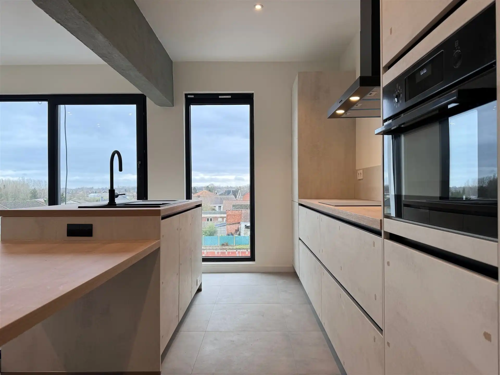 Energiezuinig gerenoveerd appartement met 2 slaapkamers. foto 3