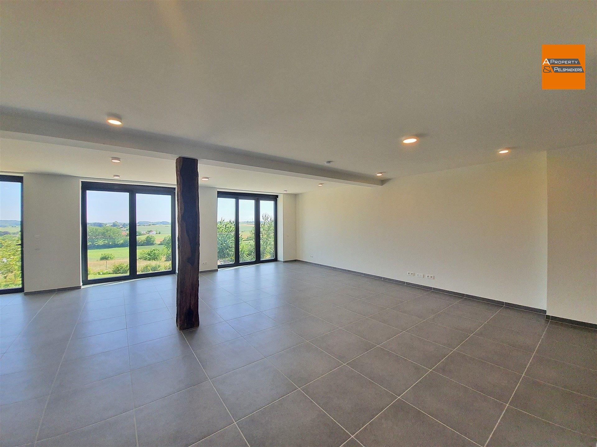 Nieuwbouw woning met 3 slaapkamers en tuin op toplocatie foto 6