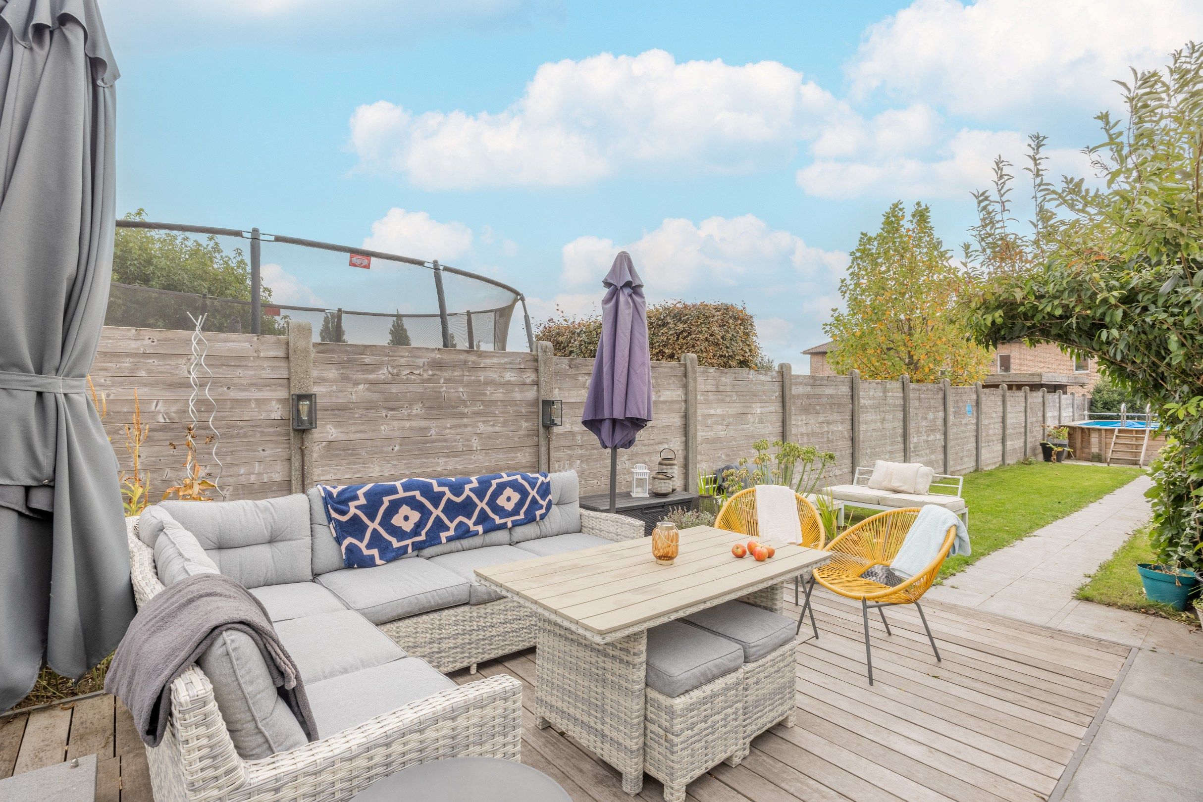 GERENOVEERDE WONING MET TUIN EN UITWEG foto 13