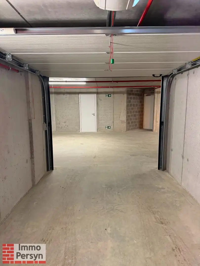 Nieuwbouw garagebox met automatische poort in hartje Scherpenheuvel foto 3