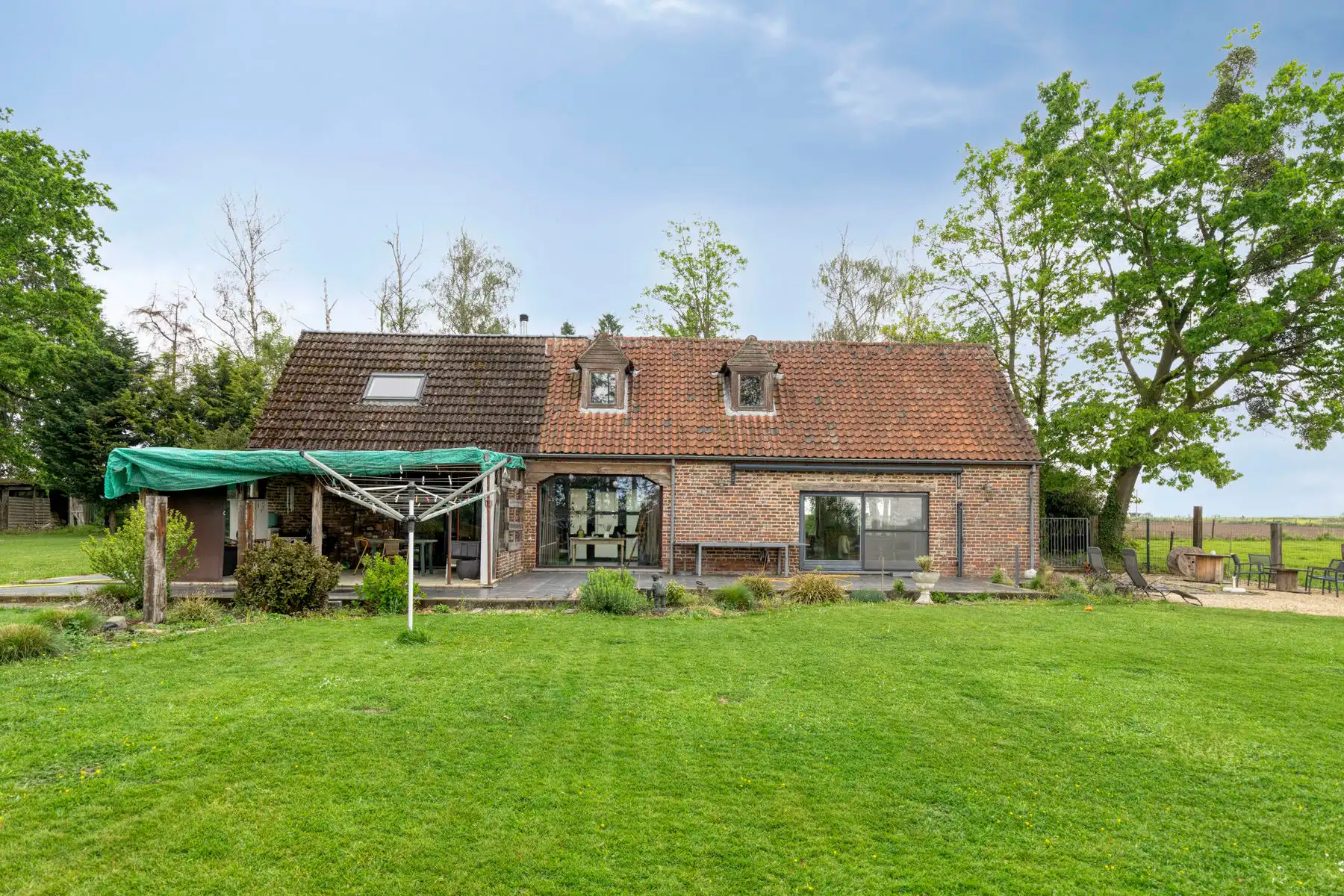 Uitzonderlijk gelegen landhuis omgeven door natuur en rust foto 28