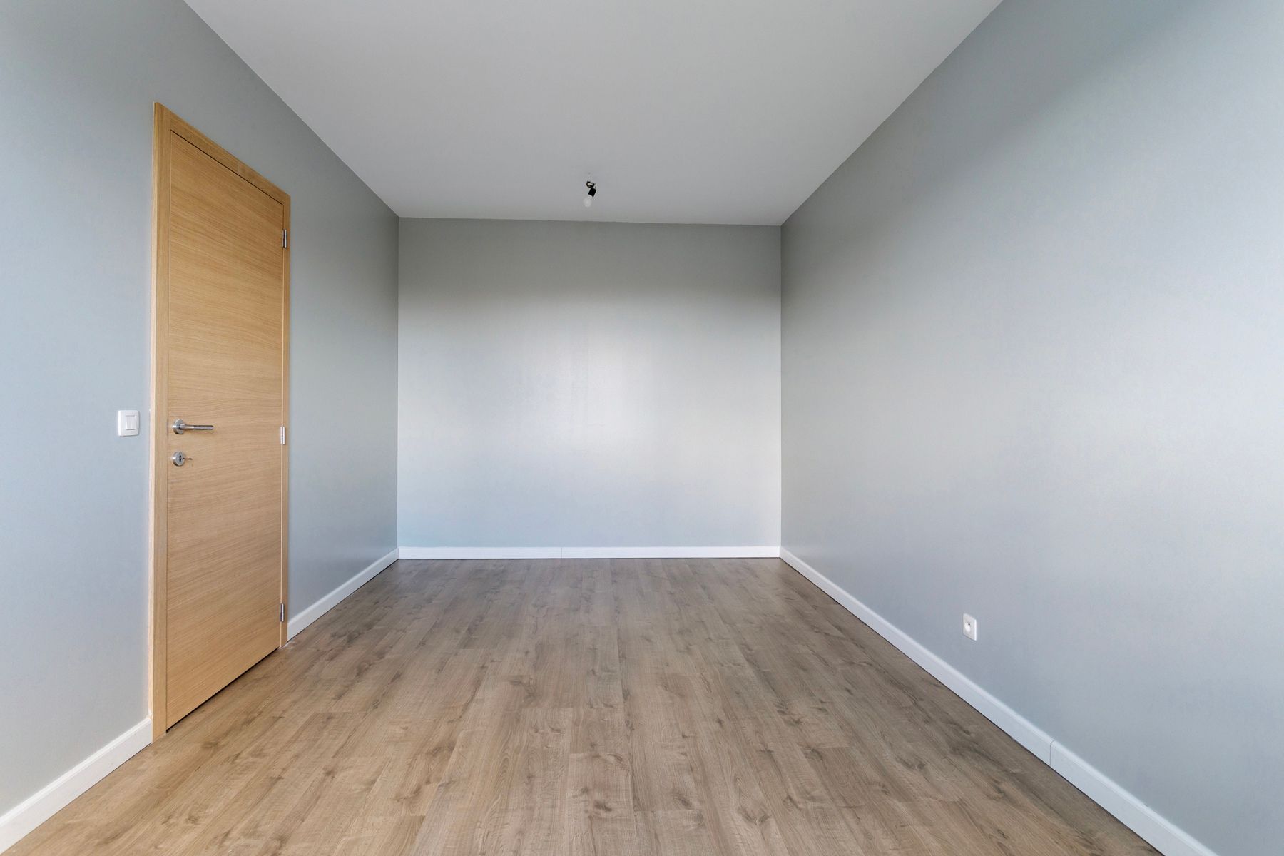 Appartement met 2 kamers, zonnig terras, kelder & parking! foto 13